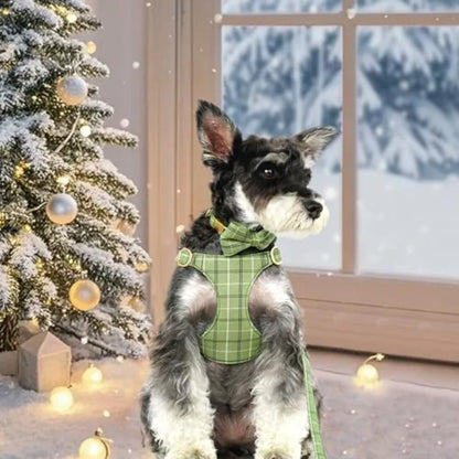 This coordinated harness, collar and leash combo is perfect for the style conscious dog or cat!   And,  just look at that bowtie!  Not to mention, the decreased strain upon your pet's shoulders and neck on longer walks.